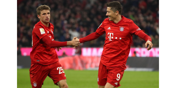 Thomas m ü ller que hace tres bolas en un juego